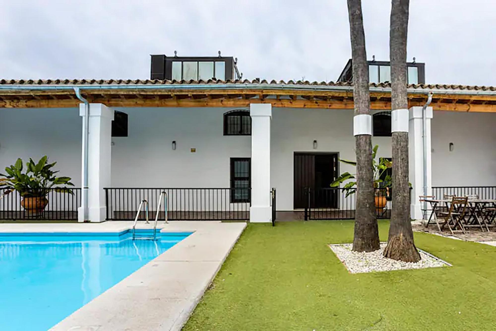 Artqhost Jerez Huge Loft & Free Parking Apartment Jerez de la Frontera Ngoại thất bức ảnh